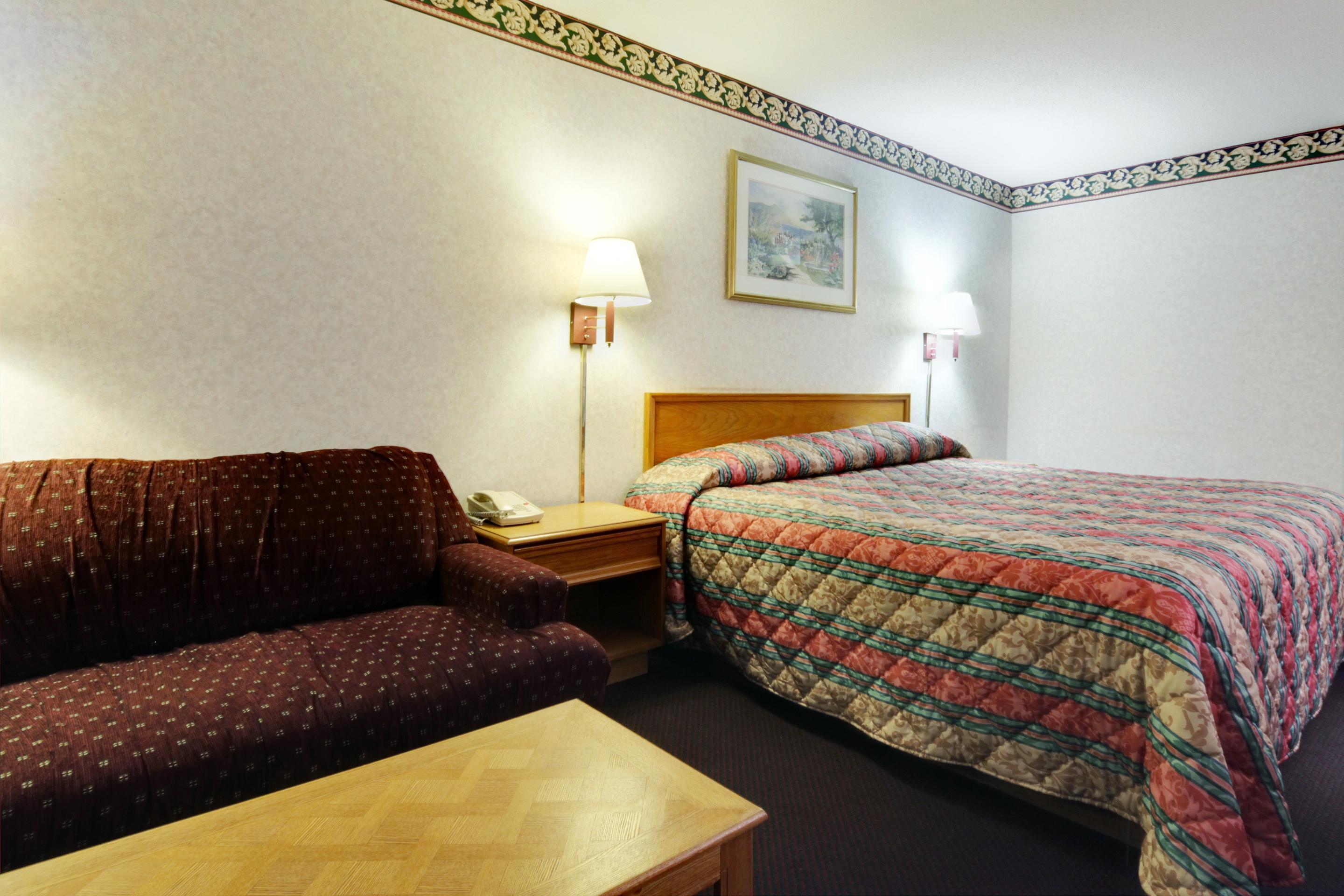 Americas Best Value Inn & Suites Μαίηκον Εξωτερικό φωτογραφία