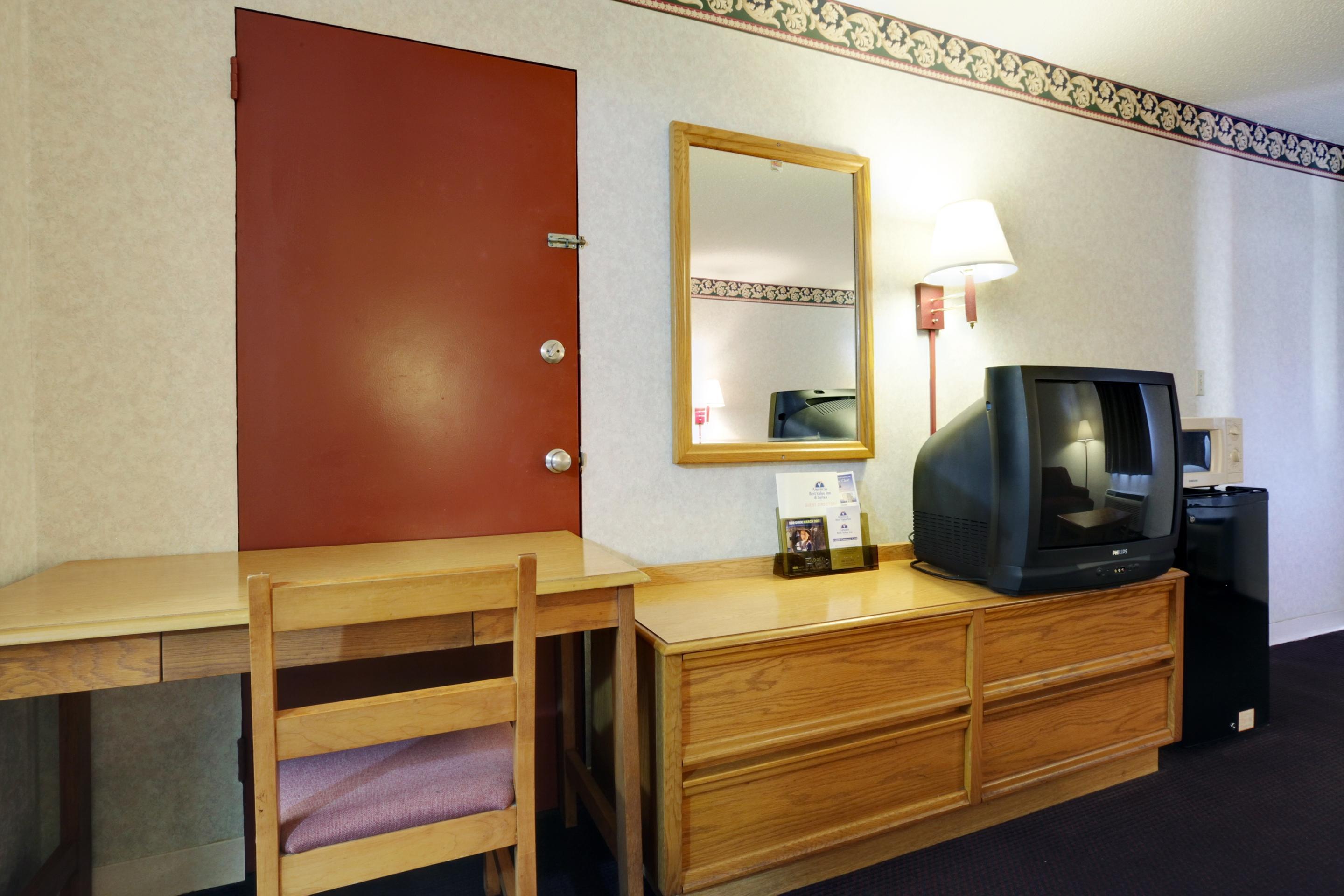 Americas Best Value Inn & Suites Μαίηκον Δωμάτιο φωτογραφία
