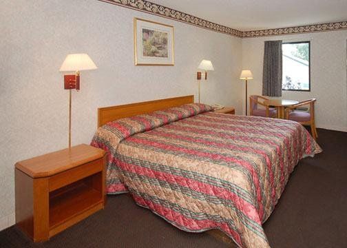Americas Best Value Inn & Suites Μαίηκον Δωμάτιο φωτογραφία