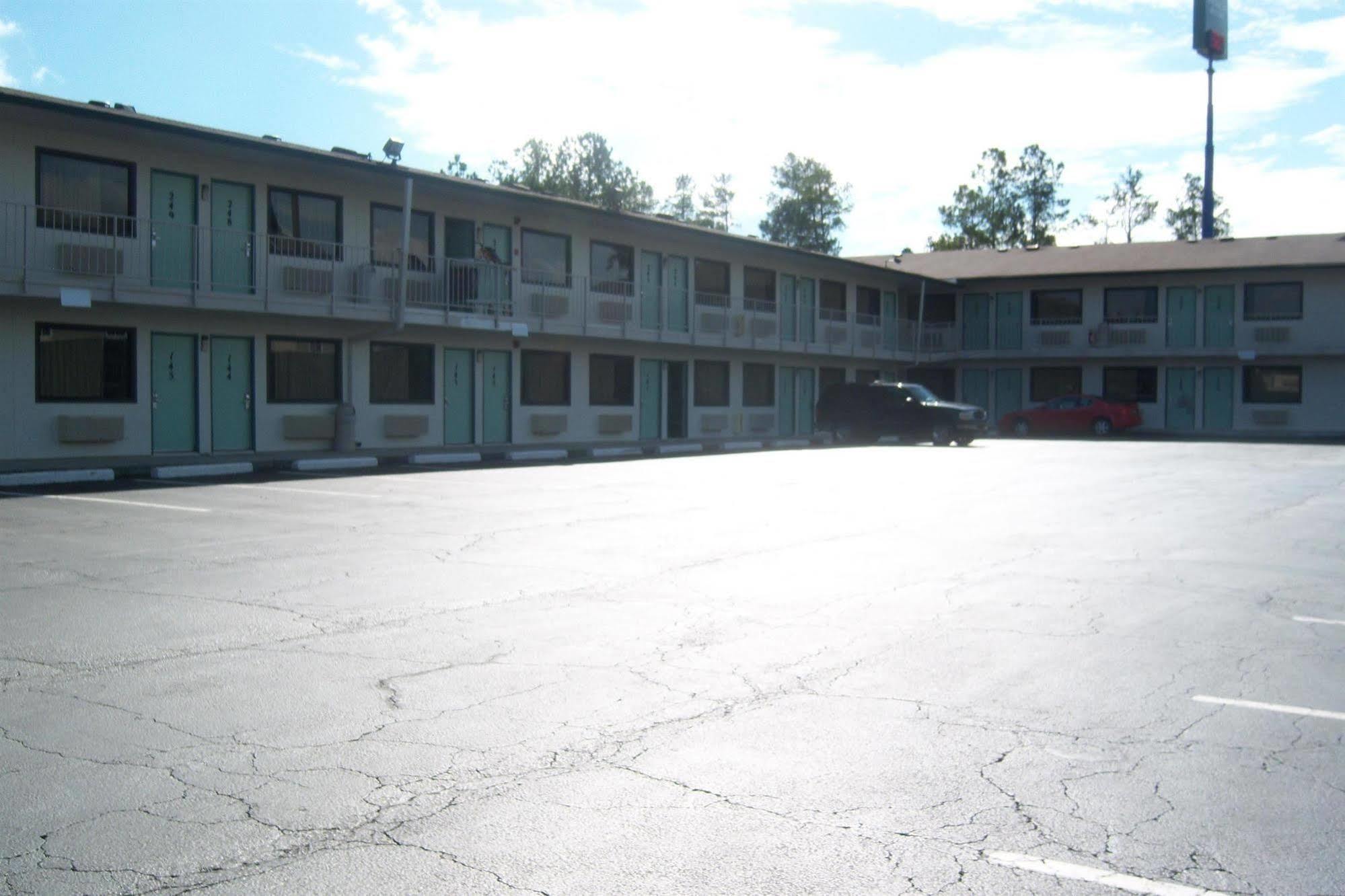 Americas Best Value Inn & Suites Μαίηκον Εξωτερικό φωτογραφία